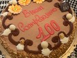 La torta per festeggiare i 100 anni La torta per festeggiare i 100 anni