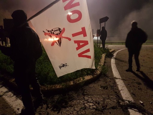 Dirigente della polizia ferito a manifestazione No Tav, in sei a processo (foto di archivio)
