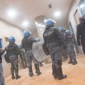 Momenti di tensione con le forze dell'ordine durante la manifestazione di venerdì Momenti di tensione con le forze dell'ordine durante la manifestazione di venerdì