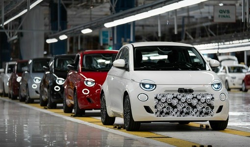 Nuove assunzioni per Mirafiori, alle Meccaniche Nuove assunzioni per Mirafiori, alle Meccaniche