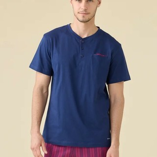 Alla scoperta di NoiDiNotte: tradizione e innovazione nel nightwear da uomo