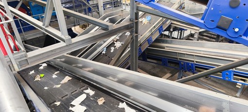 La raccolta della carta migliora grazie all'intelligenza artificiale