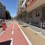 In via Filadelfia prende forma la nuova ciclabile che ridisegna due quartieri