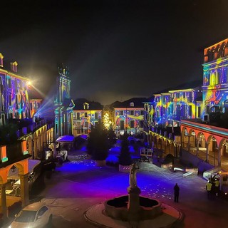 Non solo videomapping, a Moncalieri al via il Natale per le persone 2025