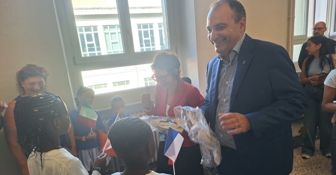 Suona la prima campanella e rinasce la Scuola Primaria Pestalozzi Suona la prima campanella e rinasce la Scuola Primaria Pestalozzi