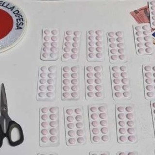 Sequestrate oltre 200 pastiglie di una nuova droga, fermato un 28enne torinese