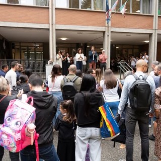 Prima campanella a Nichelino e Moncalieri: &quot;Scuola cuore pulsante della comunità&quot;