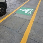 Torino contro la sosta selvaggia dei monopattini: già fatti 183 parcheggi