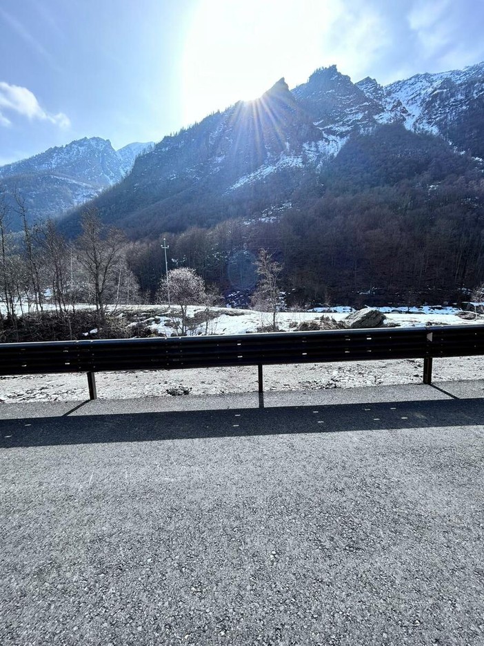 A Groscavallo allargato e protetto con nuove barriere un tratto della Provinciale 33