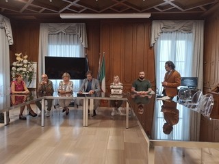 Nichelino, Tolardo ridistribuisce le deleghe e nomina assessora Erica Faienza