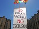 Scuola no-vax davanti al Comune di Torino: &quot;No all'espulsione dagli istituti: è una vergogna&quot;