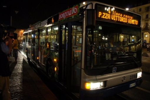 Movida, da domani nel weekend più bus notturni dalla periferia al centro di Torino