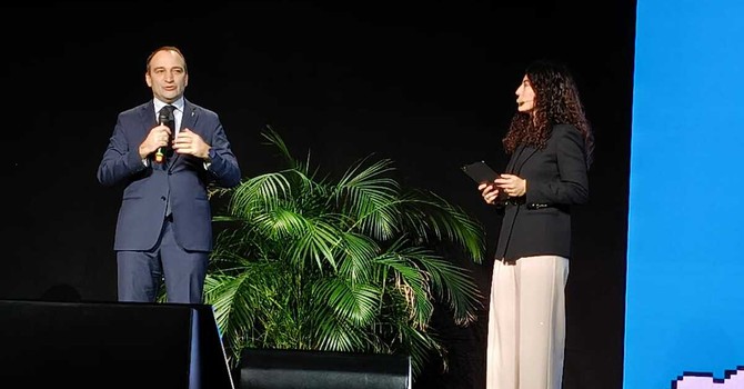 La giunta comunale guidata dal sindaco Lo Russo alle Ogr