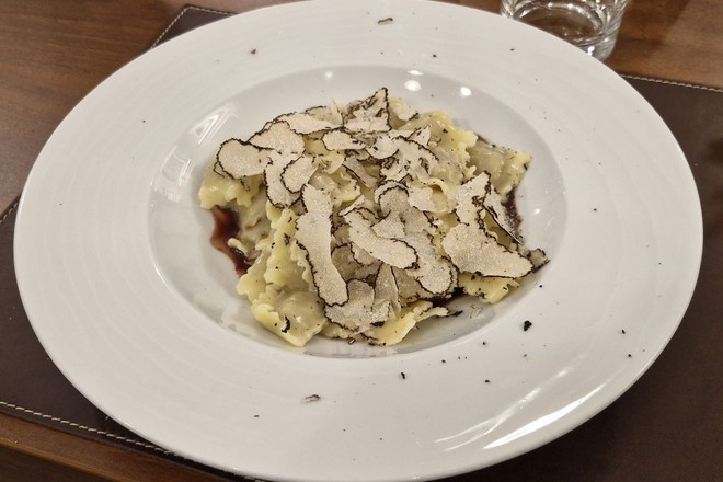 Osteria Rabezzana: l'armonia sincera di Piemonte e Sicilia conquista l'Imbucato Speciale Marco Fedele per &quot;50 e + Armonie di Gusto&quot;