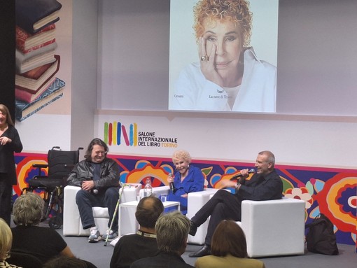 Ornella Vanoni al Salone del Libro: &quot;Viviamo il presente, anche piangendo&quot;