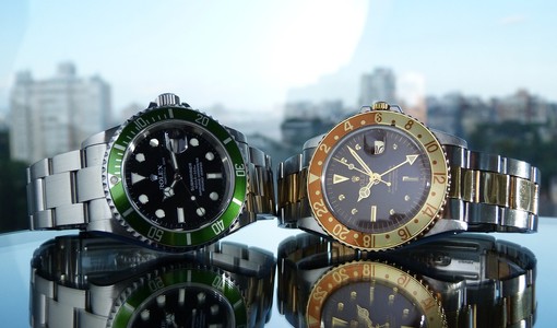 Ruba un Rolex da 9.500 euro fingendo di volerlo comprare: la Polizia arresta il ladro in pieno centro