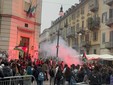Proteste e fumogeni questa mattina all'esterno del liceo Gioberti