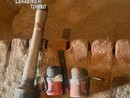 Una granata, due bombe a mano e una pistola: piccolo arsenale della Seconda Guerra mondiale ritrovato in un fienile