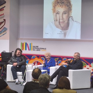 Ornella Vanoni al Salone del Libro: &quot;Viviamo il presente, anche piangendo&quot;