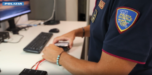 L'operazione ha portato a 5 arresti e 5 denunce da parte della Polizia