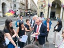 Agganciano i senzatetto nelle strade di Torino: "Ma i nostri stipendi sono da fame" Agganciano i senzatetto nelle strade di Torino: "Ma i nostri stipendi sono da fame"