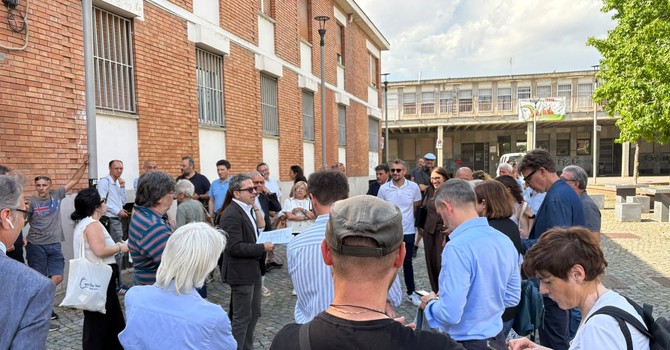 Aiuola, monumento o demolizione: il futuro dell’ex fontana divide Vallette