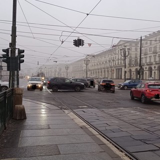 Traffico in tilt in piazza Vittorio Veneto Traffico in tilt in piazza Vittorio Veneto