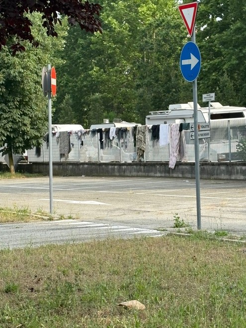 Una &quot;black list&quot; per allontanare i camper abusivi del parcheggio Caio Mario