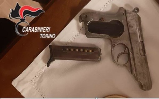 Minaccia la madre, arrestato dai carabinieri un 22enne di Giaveno