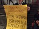 A Vanchiglia va in scena il flash mob pro-vineria: “Tirabusciò capro espiatorio” [FOTO e VIDEO]