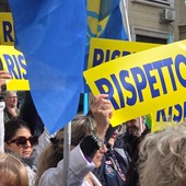 Una immagine di archivio di una protesta di medici e infermieri