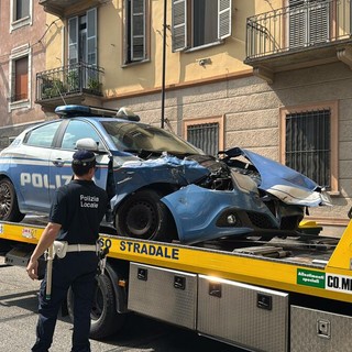 Multati i carri attrezzi che trasportano le auto della Polizia