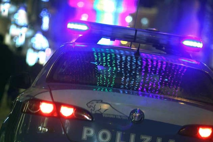 Aggrediscono e rapinano tre prostitute, arrestati dalla Polizia