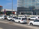Abusivismo e concorrenza sleale, i taxisti protestano di fronte alla Regione Abusivismo e concorrenza sleale, i taxisti protestano di fronte alla Regione