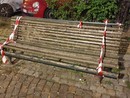 Panchine rotte o vandalizzate, un intero isolato di corso Regio Parco resta &quot;in piedi'