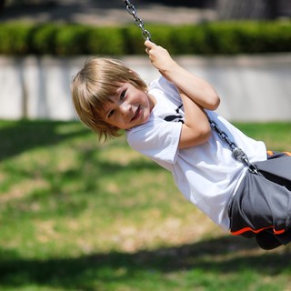 L’importanza di parchi e giardini per bambini e ragazzi nelle città