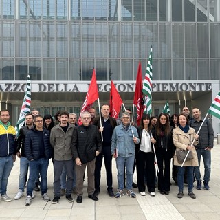 Cerence, 52 posti di lavoro a rischio: oggi la protesta davanti al grattacielo. “La Regione cerchi altre aziende interessate”