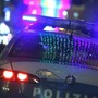 Ragazzo di 19 anni accoltellato in strada, il killer in fuga