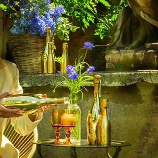 Bottega non tradisce il Prosecco di Valdobbiadene ma guarda anche a quello di Conegliano