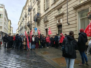 Protesta davanti a Palazzo Lascaris per il nuovo Piano socio sanitario