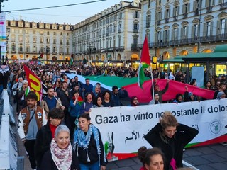 Non si ferma il supporto di Torino alla Flotilla: ancora in migliaia in marcia