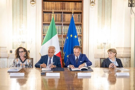 Firmatari dell’accordo il presidente Alberto Cirio e il direttore Maria Rosaria Laganà Firmatari dell’accordo il presidente Alberto Cirio e il direttore Maria Rosaria Laganà