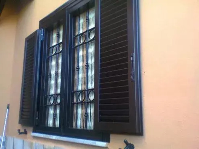 Inferriate di sicurezza in ferro: protezione su misura per la casa moderna Inferriate di sicurezza in ferro: protezione su misura per la casa moderna
