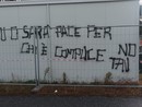 scritte no tav su un container