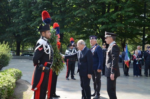 Festa dell'Arma, depositate corone d'alloro ai Monumenti ai Caduti e al Carabiniere