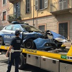 Multati i carri attrezzi che trasportano le auto della Polizia