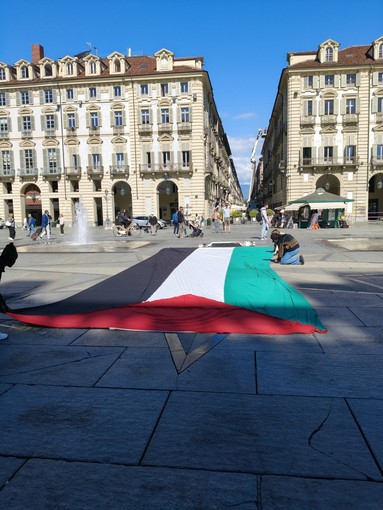 Una camminata per Gaza: il popolo scolastico scende in piazza in solidarietà alla Palestina