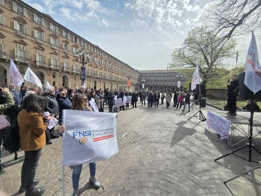 Editoria in crisi, i giornalisti scendono in piazza: "Difendiamo la dignità del lavoro"