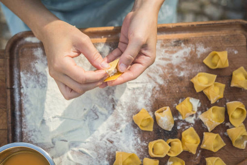 Dell’Agnese, una tradizione di famiglia: pasta fresca e pasticceria, da Torino a Pinerolo