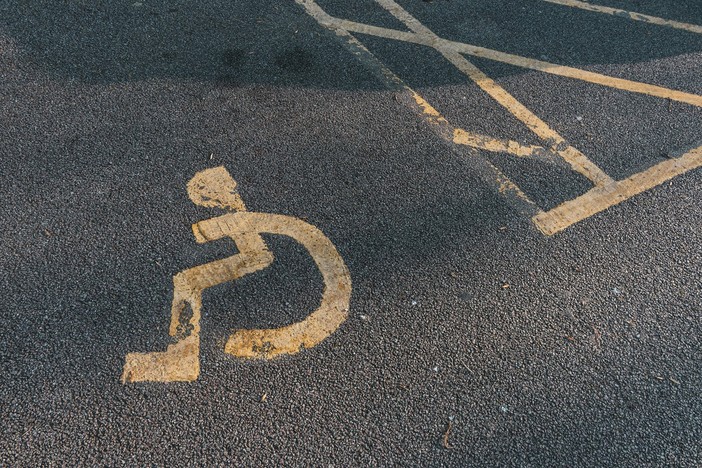 Quattro nuovi stalli riservati: a Villar Perosa cresce il numero di parcheggi per disabili Quattro nuovi stalli riservati: a Villar Perosa cresce il numero di parcheggi per disabili